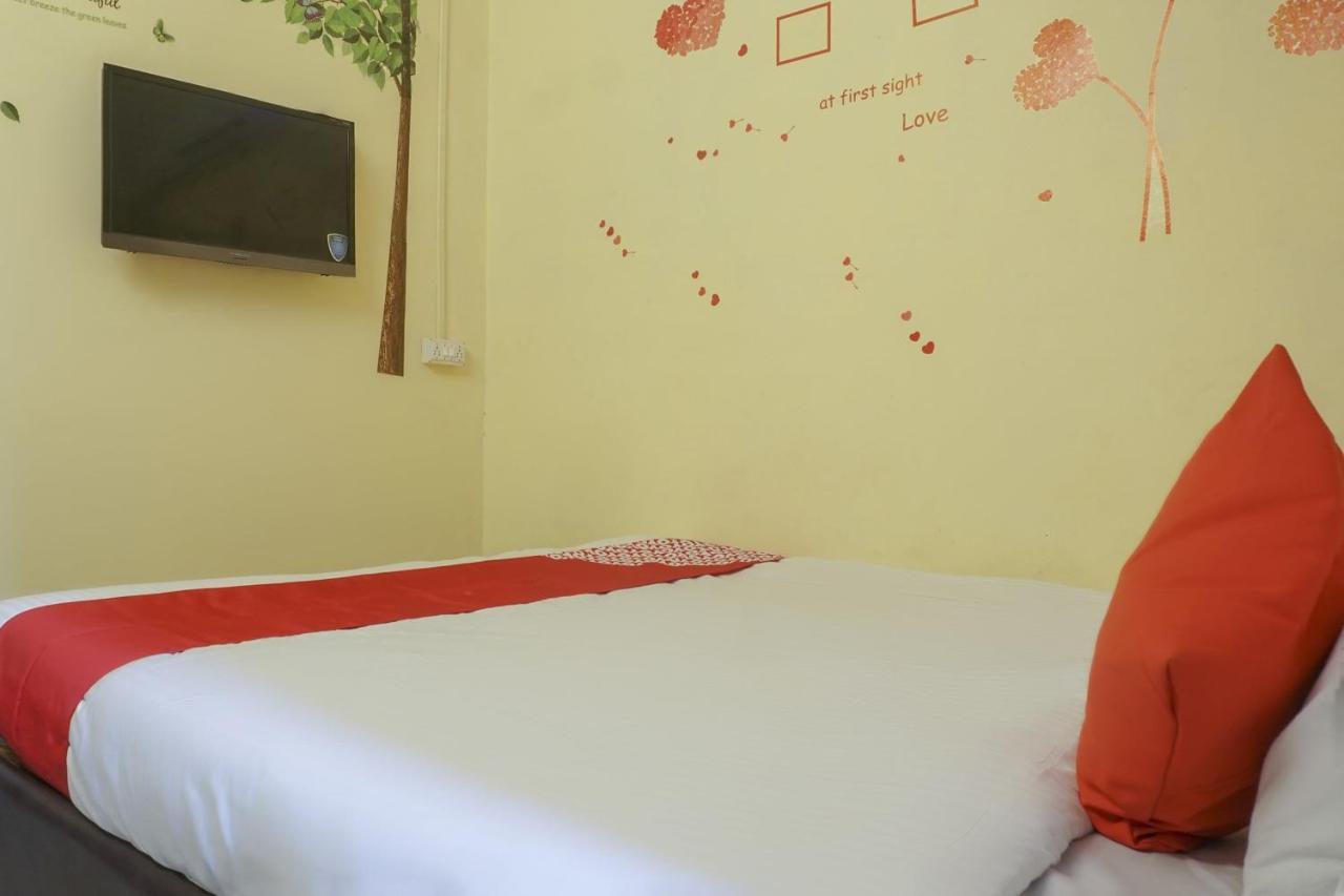 Hotel O R K Hotel Pimpri-Chinchwad Extérieur photo