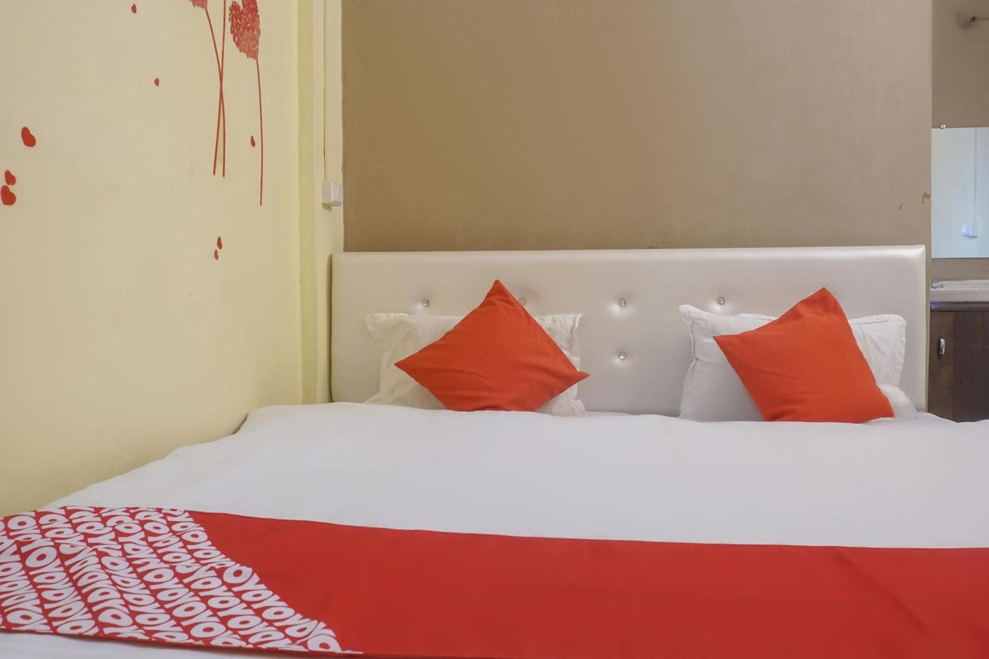 Hotel O R K Hotel Pimpri-Chinchwad Extérieur photo
