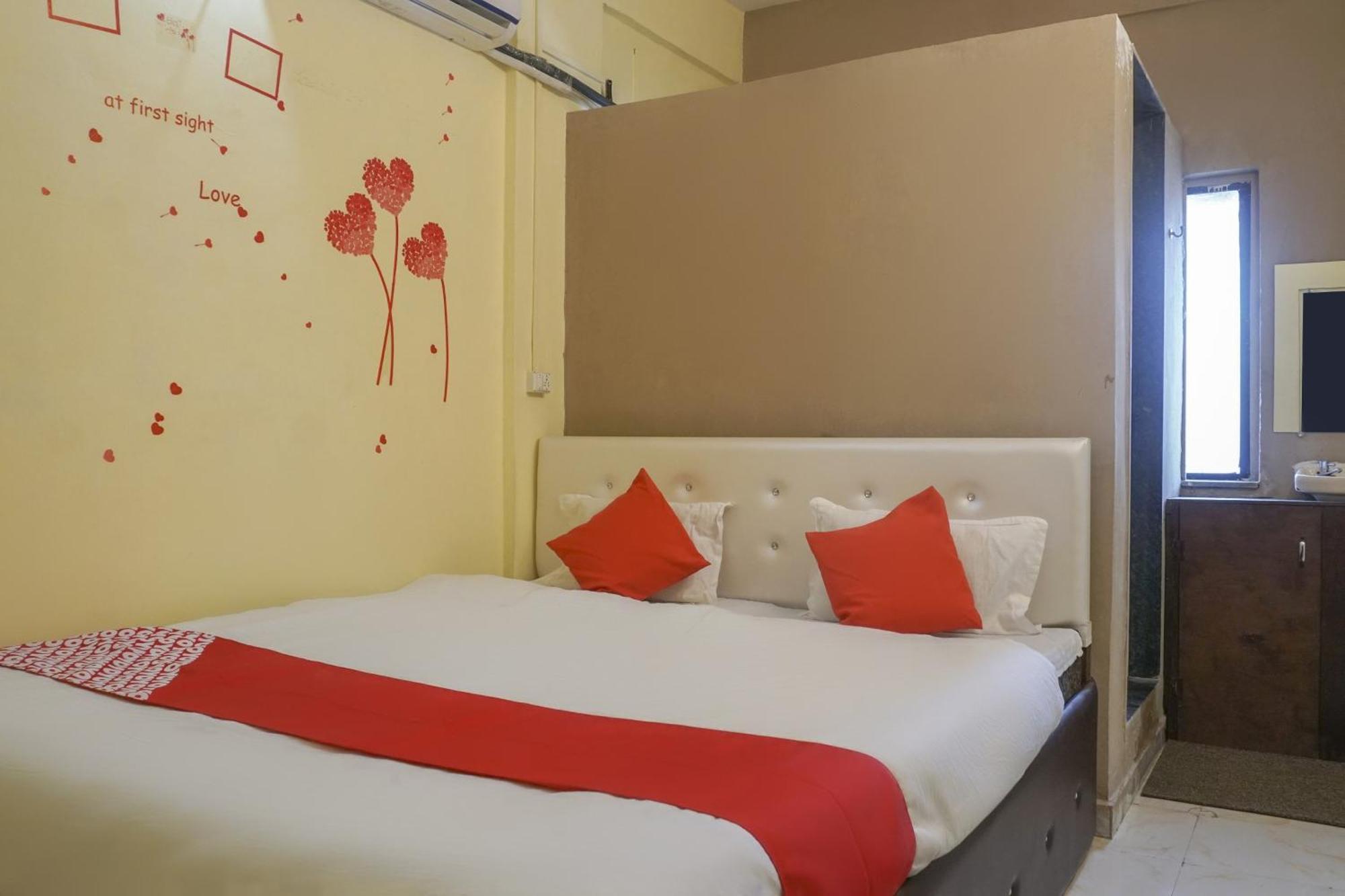 Hotel O R K Hotel Pimpri-Chinchwad Extérieur photo