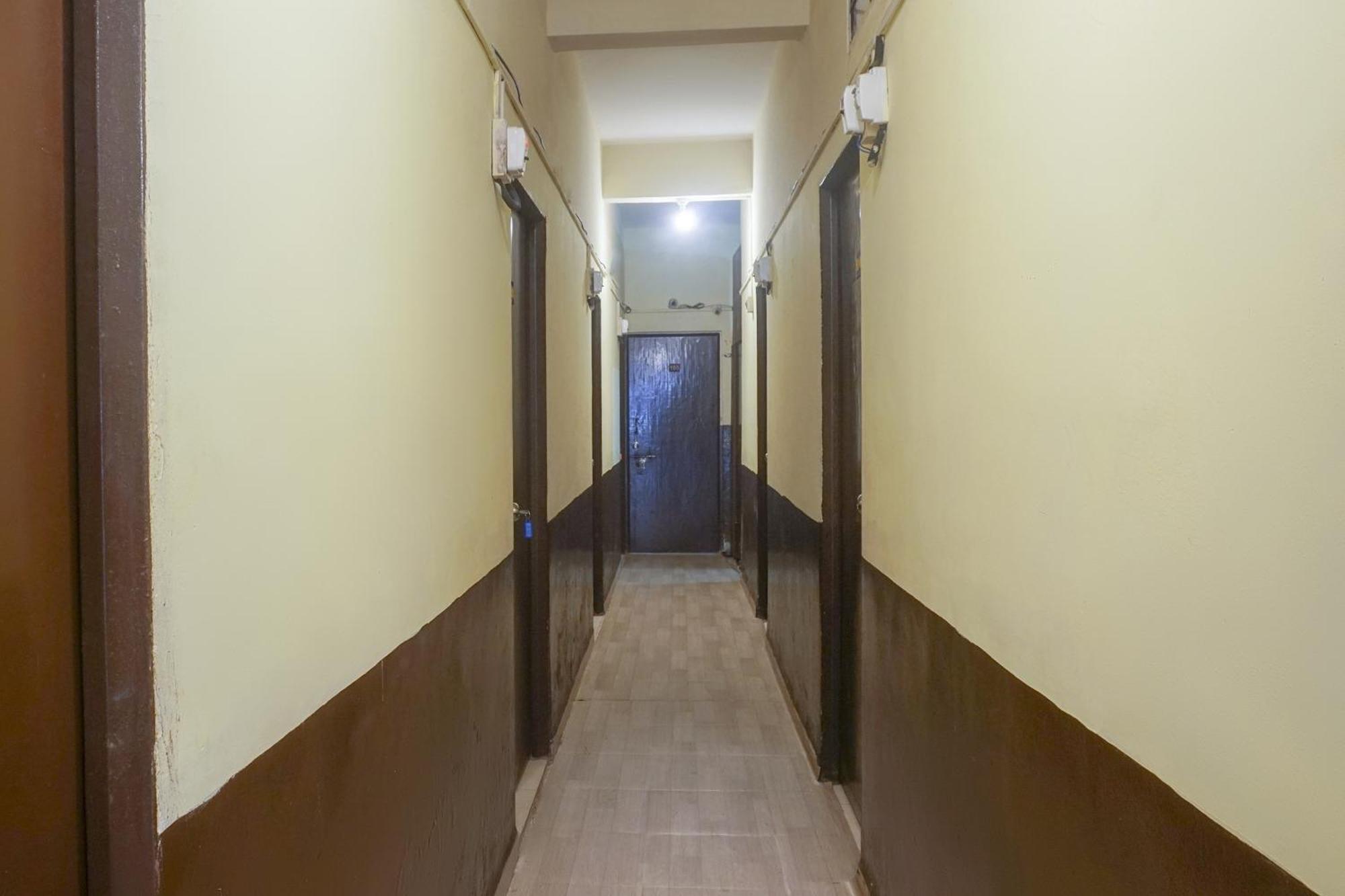 Hotel O R K Hotel Pimpri-Chinchwad Extérieur photo