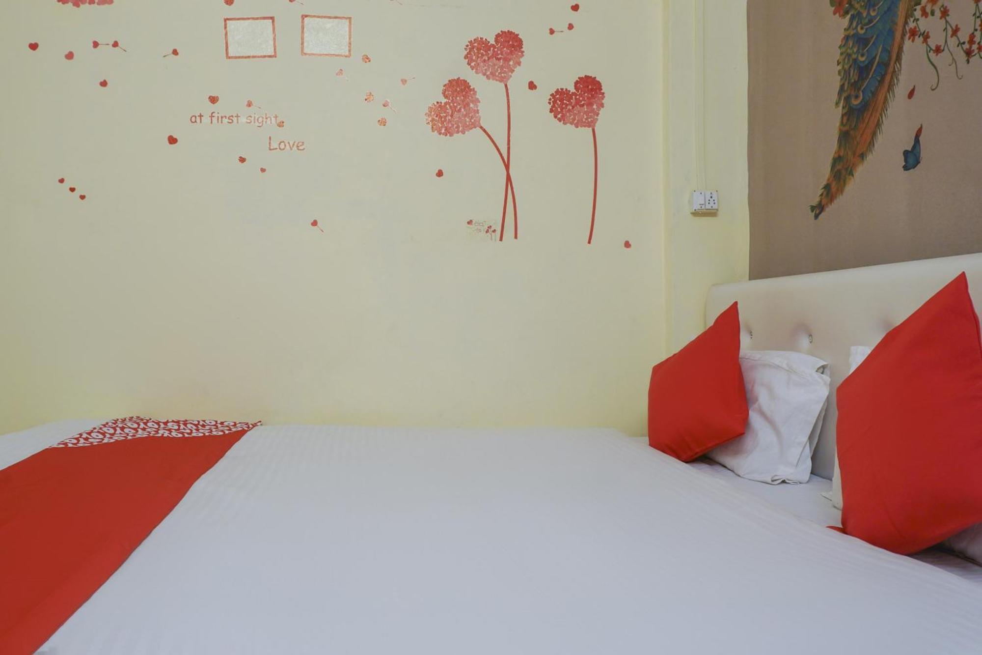 Hotel O R K Hotel Pimpri-Chinchwad Extérieur photo
